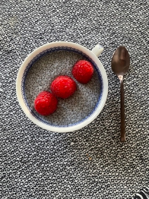Crèmes aux graines de chia et lait d'amandes