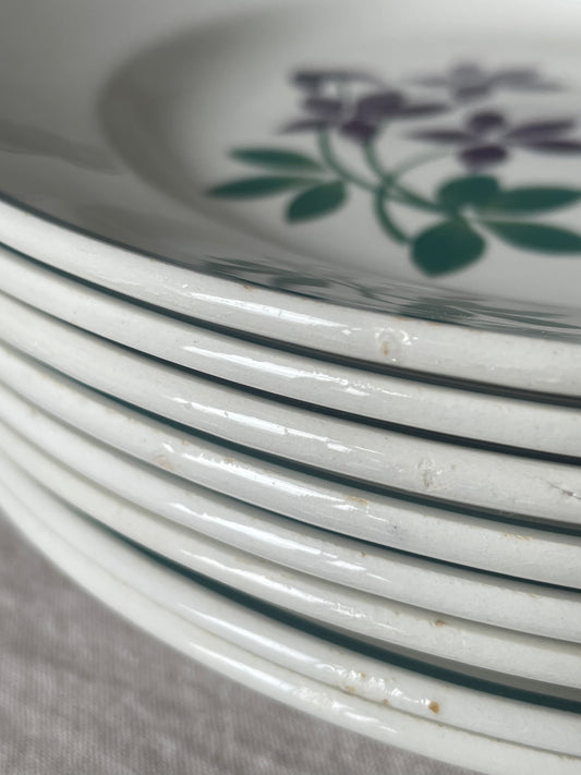 8 assiettes terre de fer "La violette"