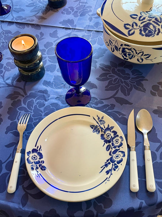 8 blue stemmed bubble glass glasses