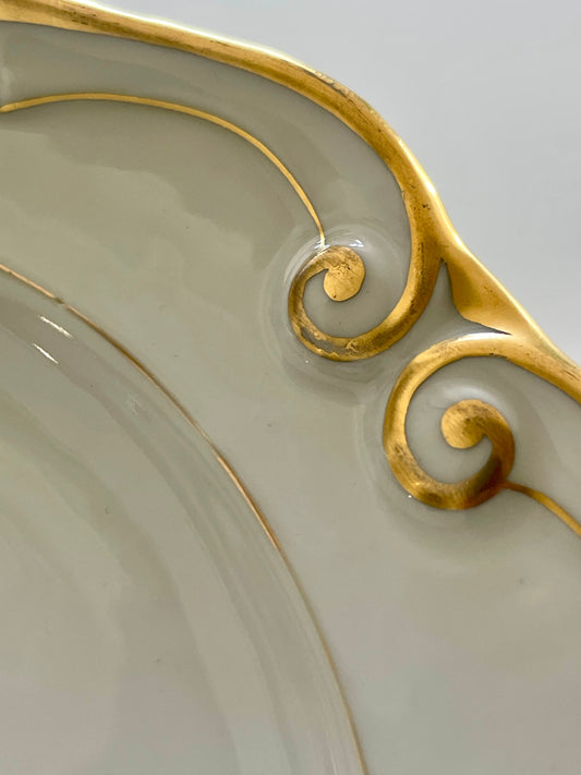 Plat de service oval en porcelaine Georges Boyer