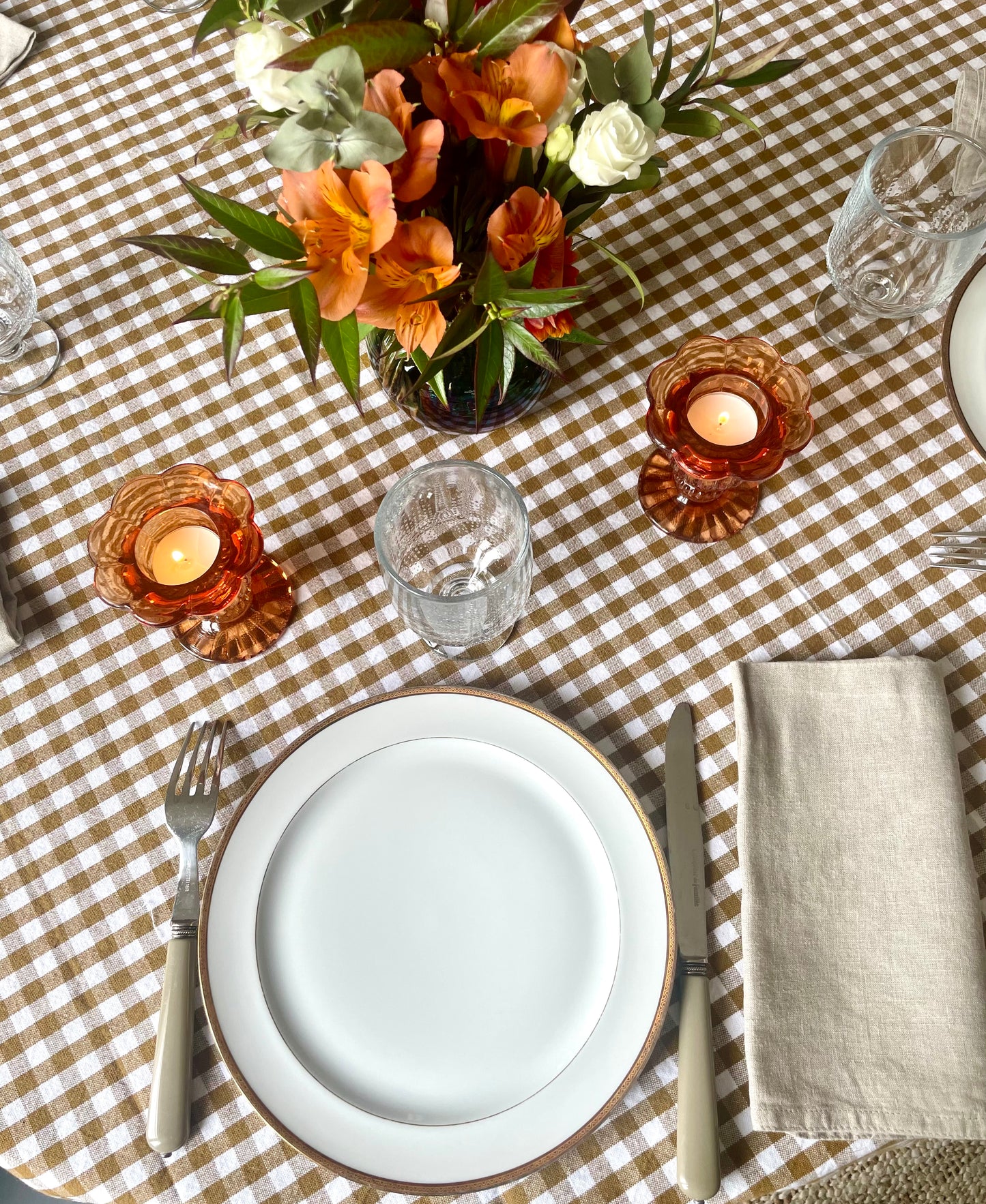 6 Raynaud Limoges porcelain flat plates