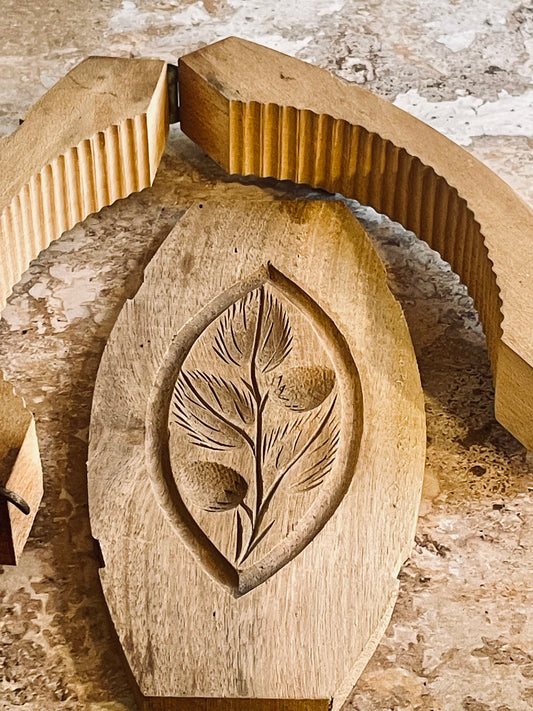 Fluted wooden butter mold