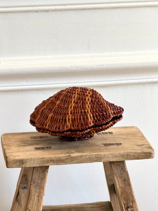 Boite en osier forme coquille