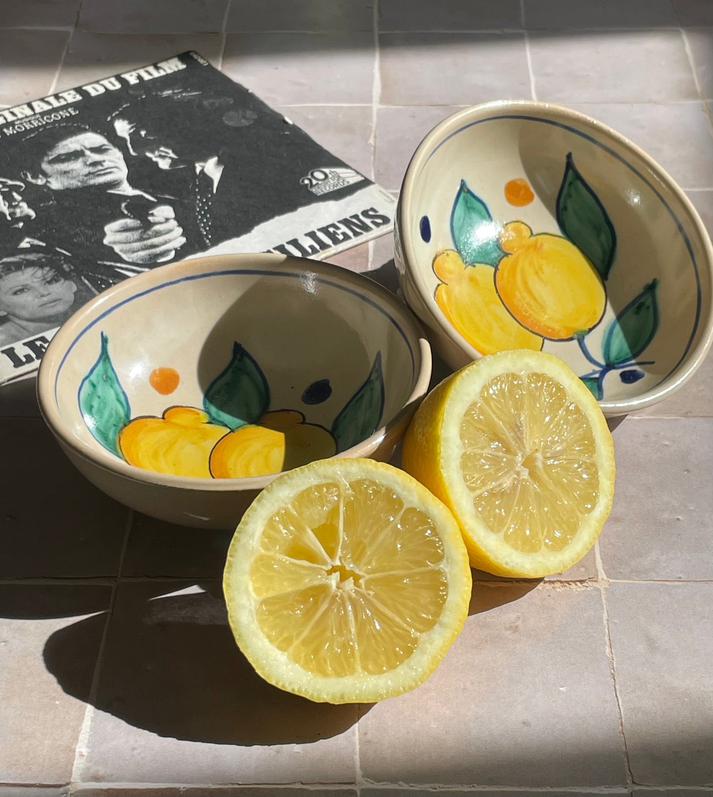 Deux coupelles motif citrons