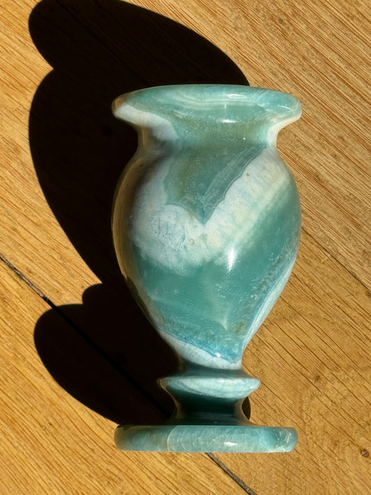 Petit vase en marbre onyx