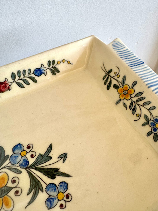 Plat à cake en faience