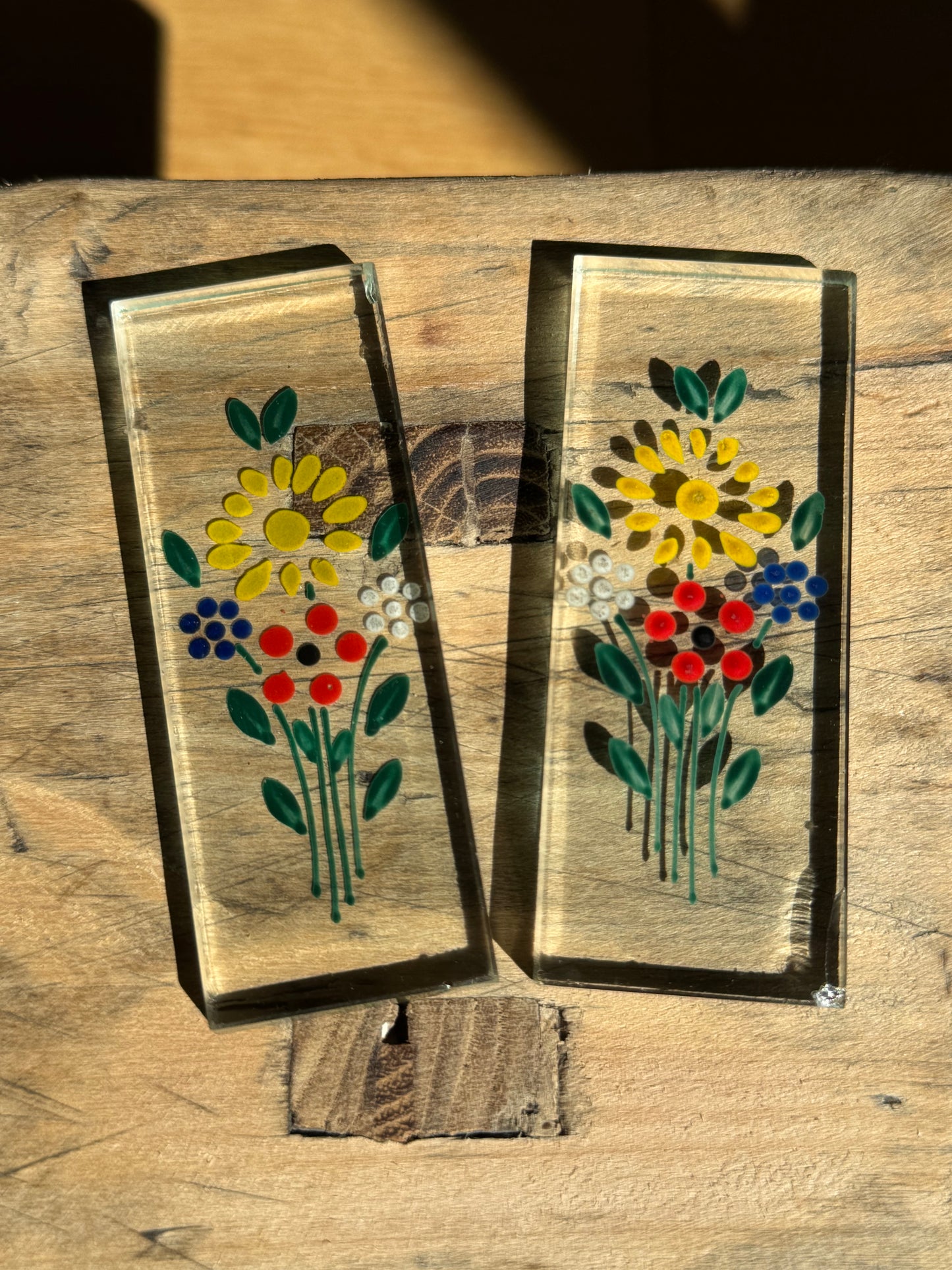 8 porte-couteaux motif fleuri
