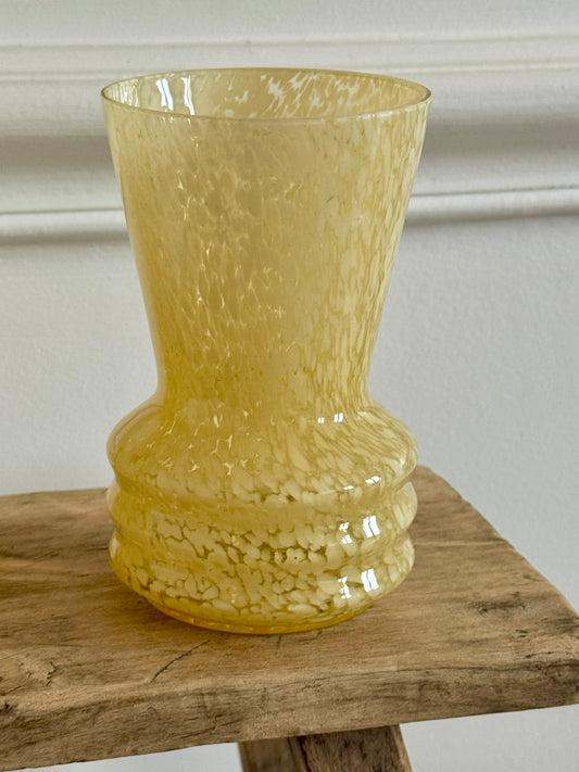 Paire de vases en verre