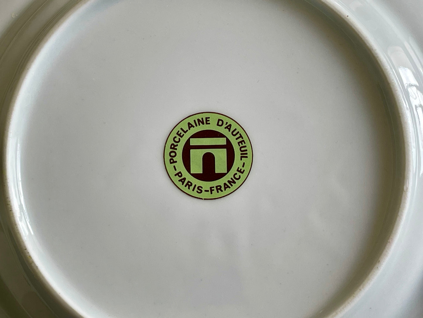 6 assiettes à dessert en porcelaine d'Auteuil