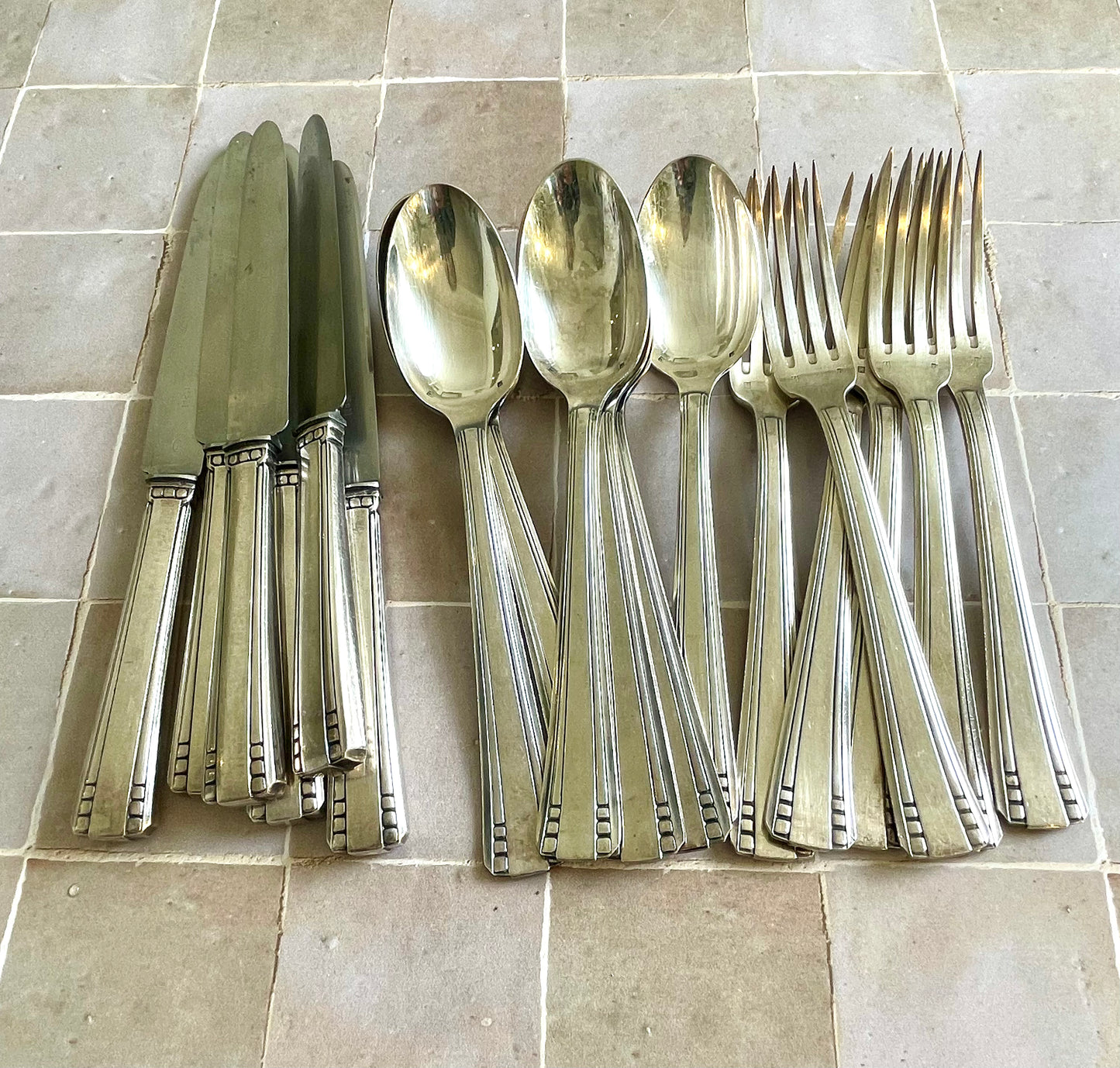 Set of 18 silver-plated art deco style cutlery