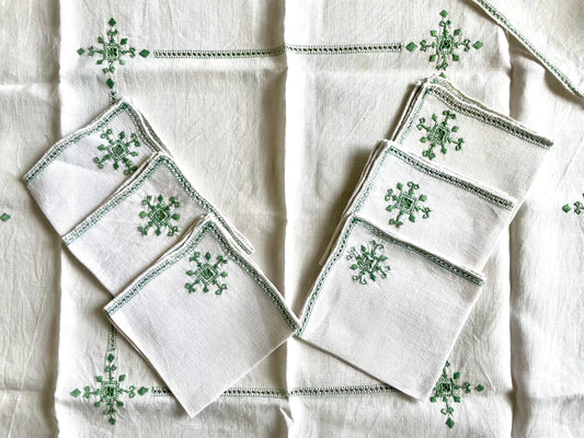 Antique embroidered tablecloth with 6 matching napkins