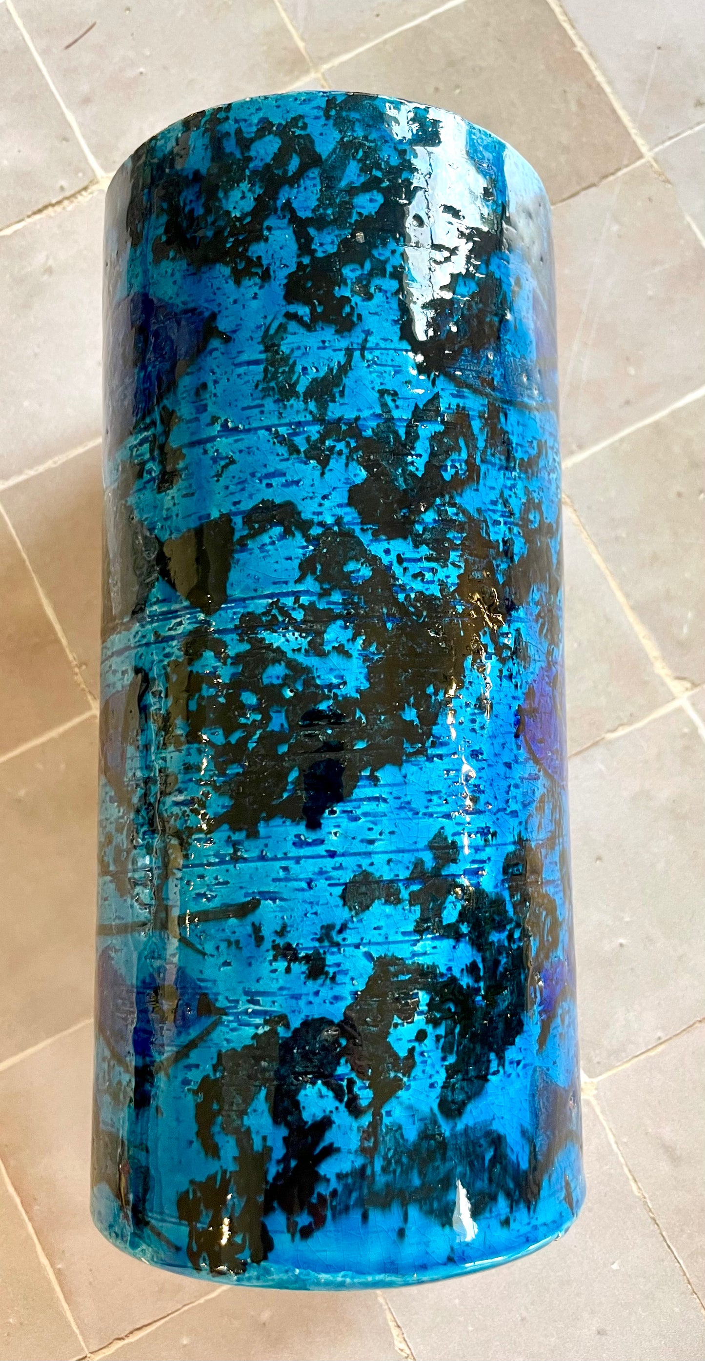 Vase bleu Rimini en céramique émaillée Bitossi.