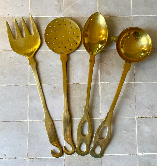 Ensemble de 4 couverts de service en laiton