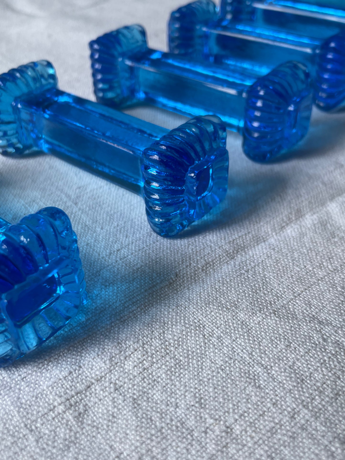 11 porte-couteaux en verre