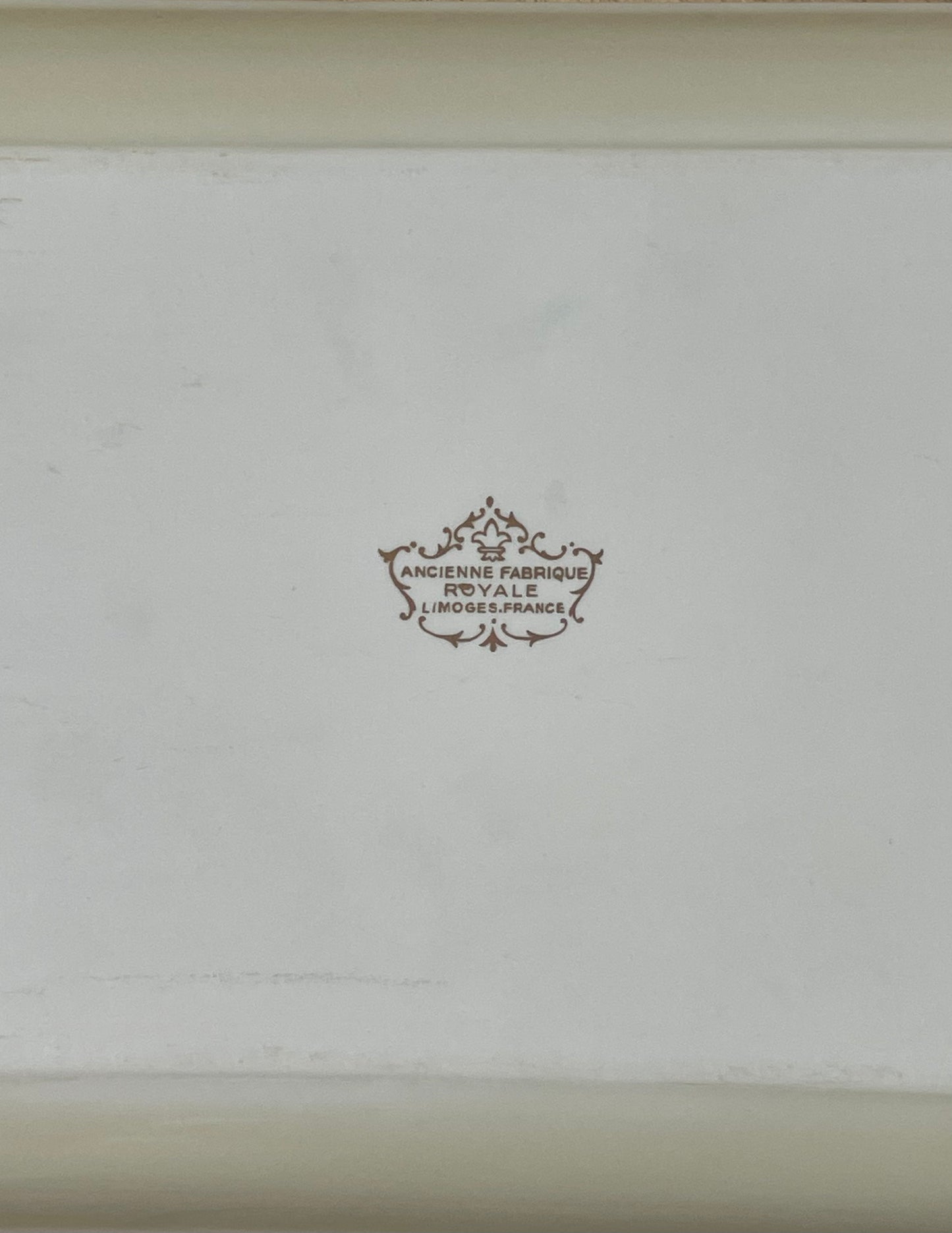 Plat à cake vintage en porcelaine