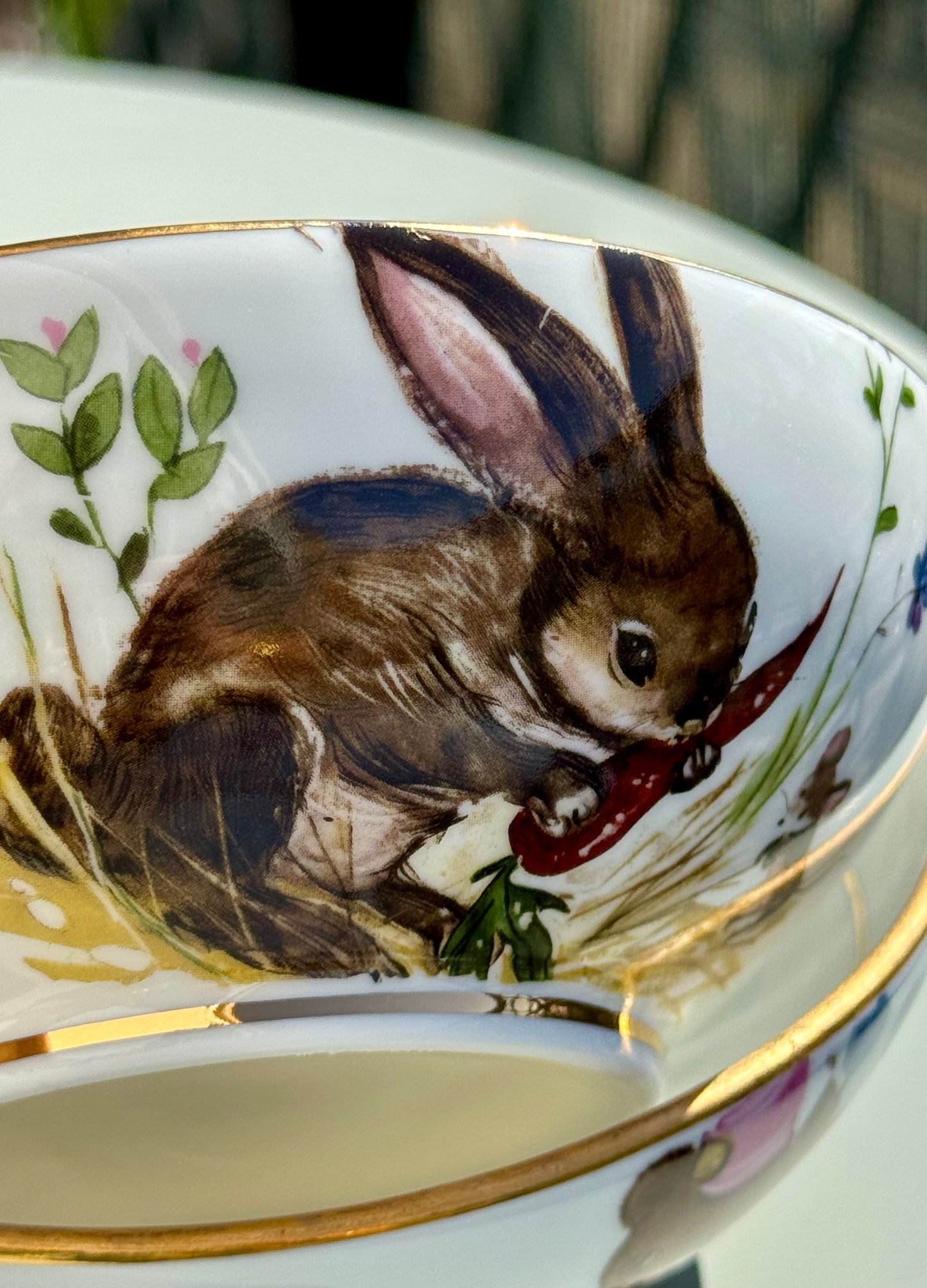 Lot de trois bols en porcelaine