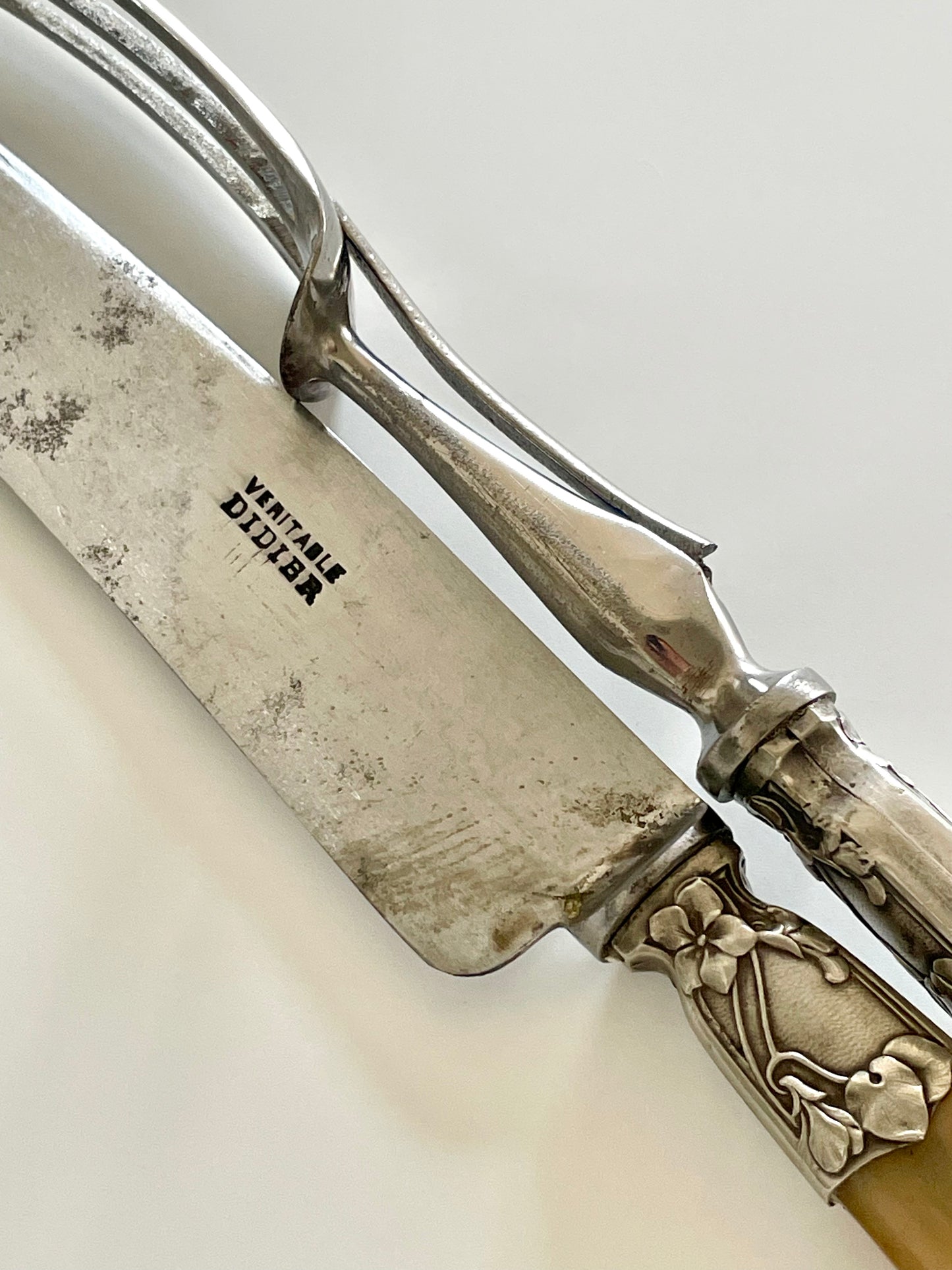 Meat carving knife and fork