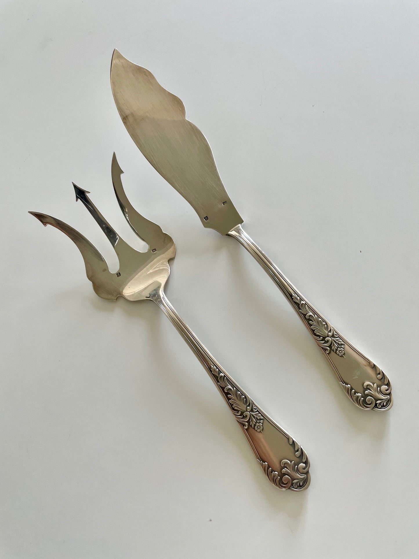 Silver-plated fish carving knife and fork 