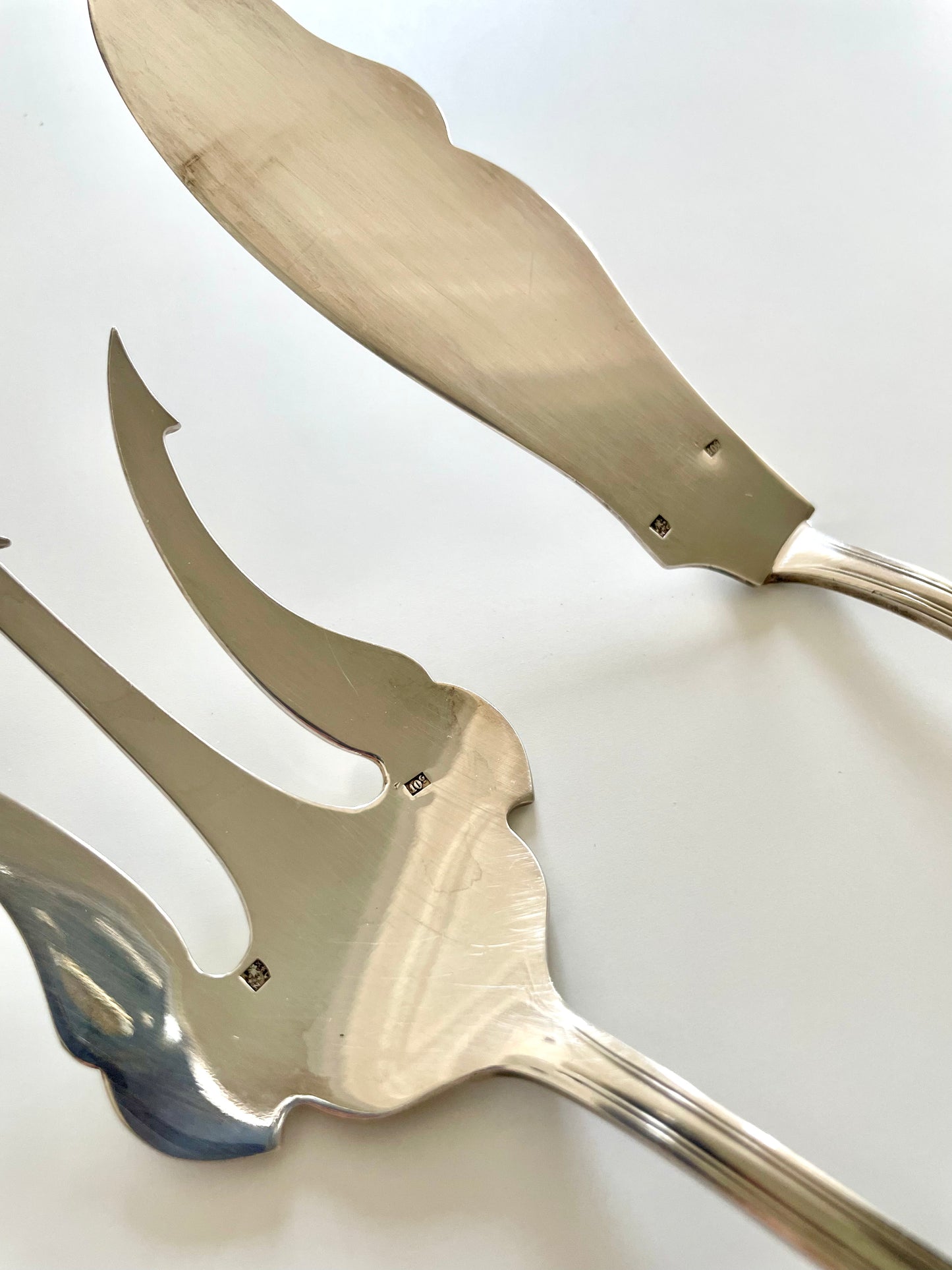 Silver-plated fish carving knife and fork 