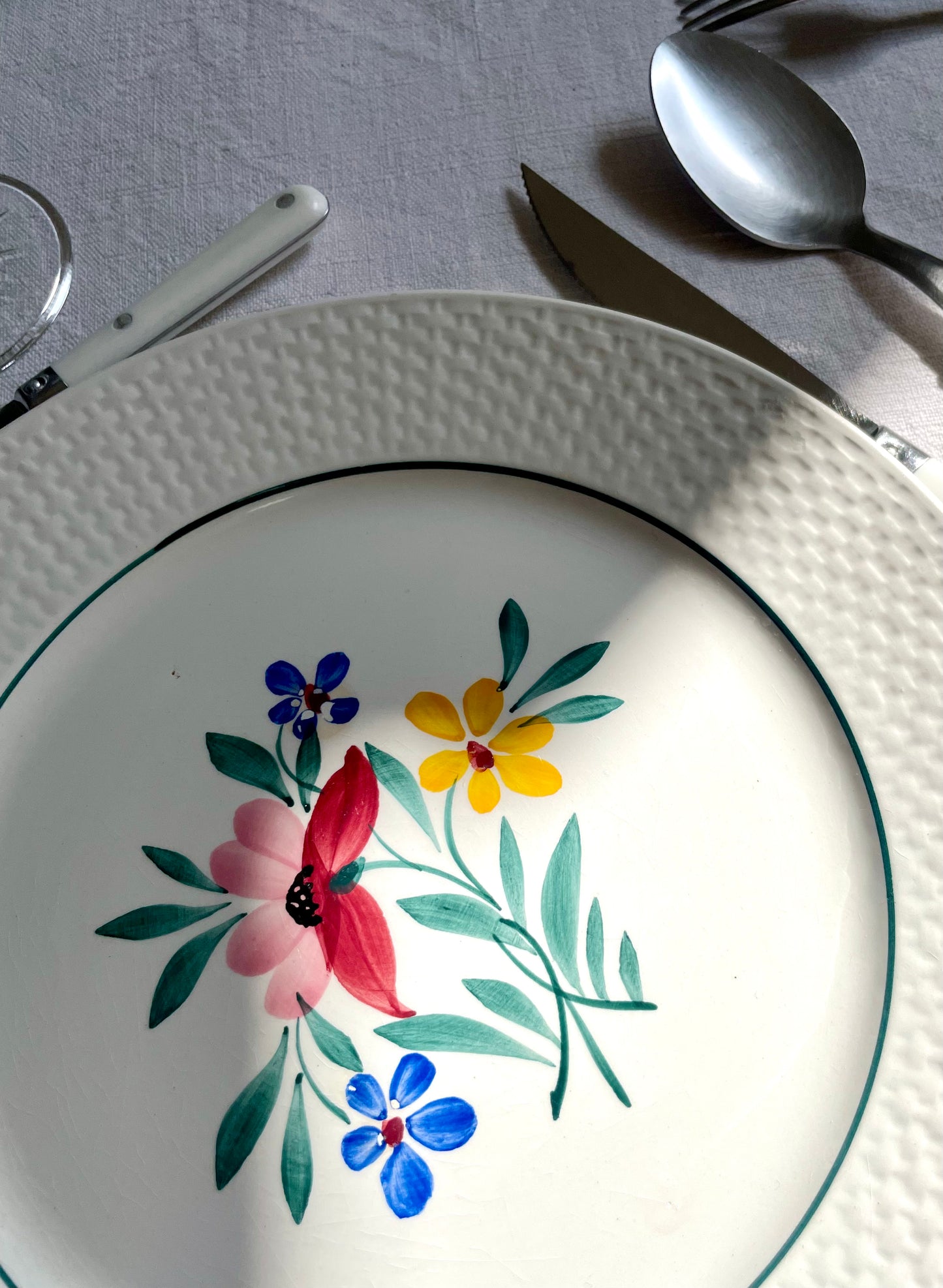 6 assiette terre de fer "Fabiola".
