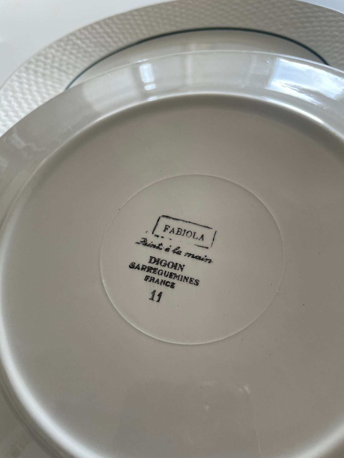 6 assiette terre de fer "Fabiola".