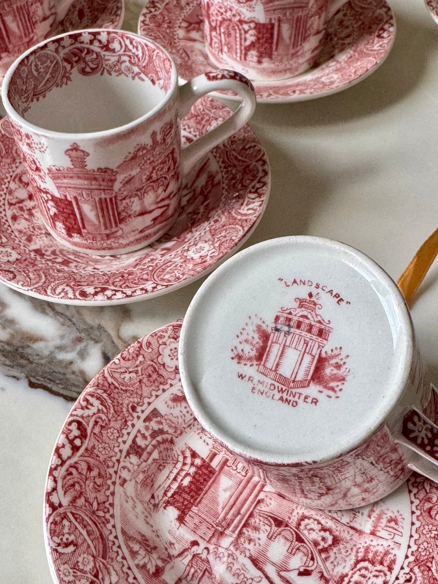 4 tasses à café en porcelaine anglaise