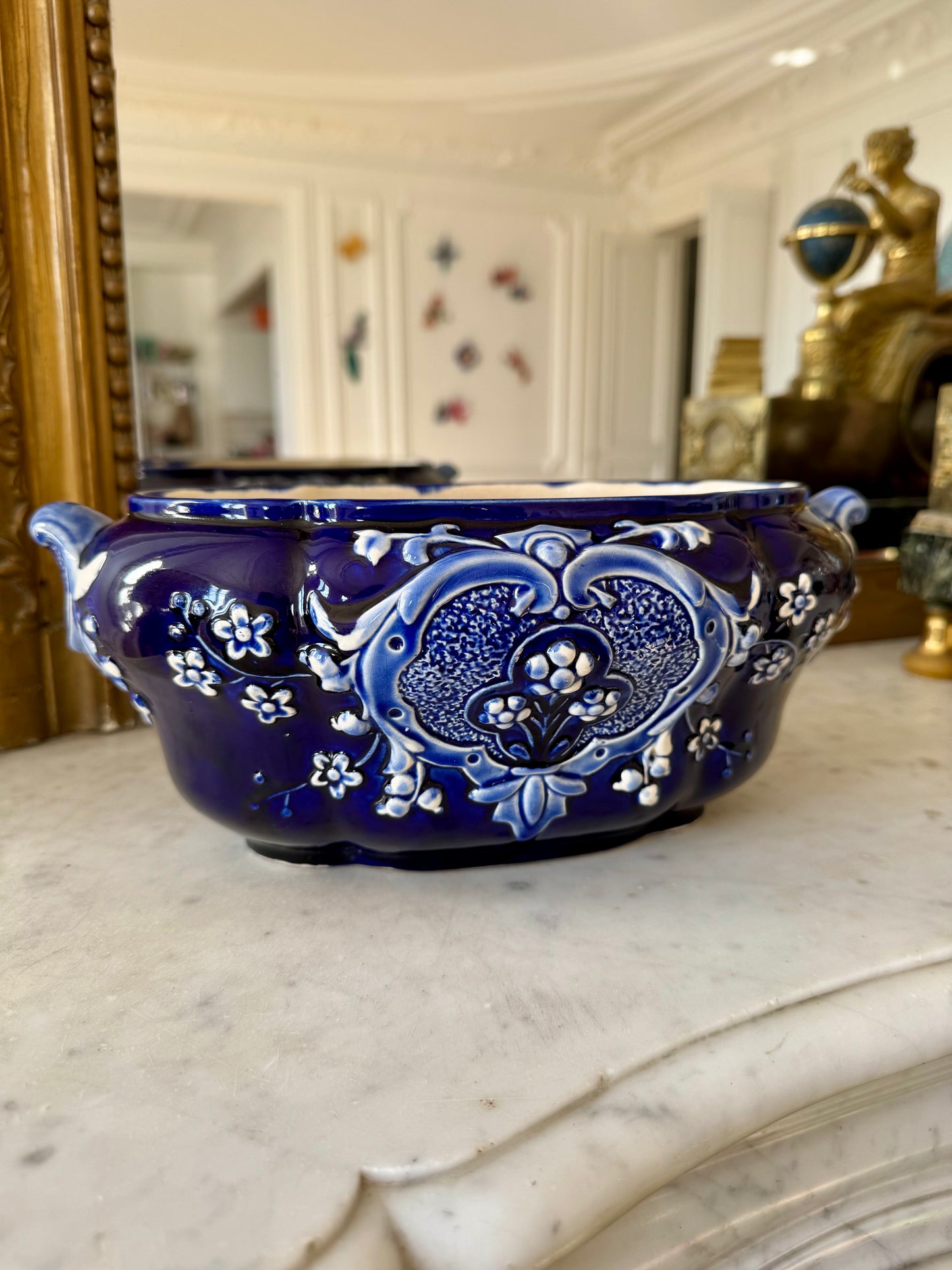 Jardinière en barbotine Gustave de Bruyn