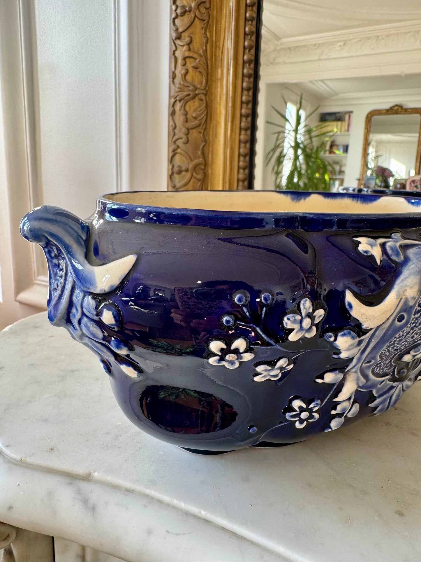 Jardinière en barbotine Gustave de Bruyn