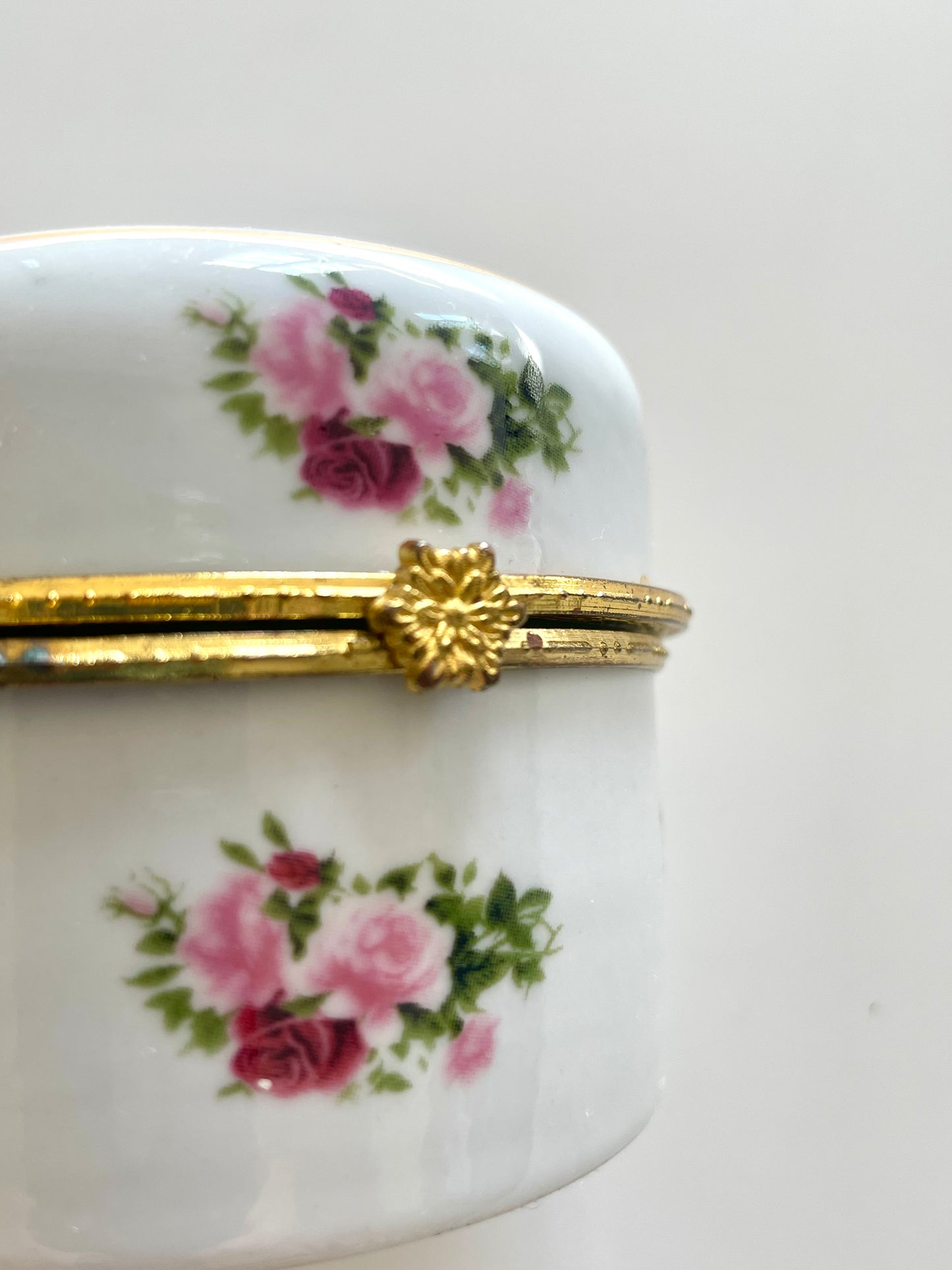 Porcelain jewelry box set with