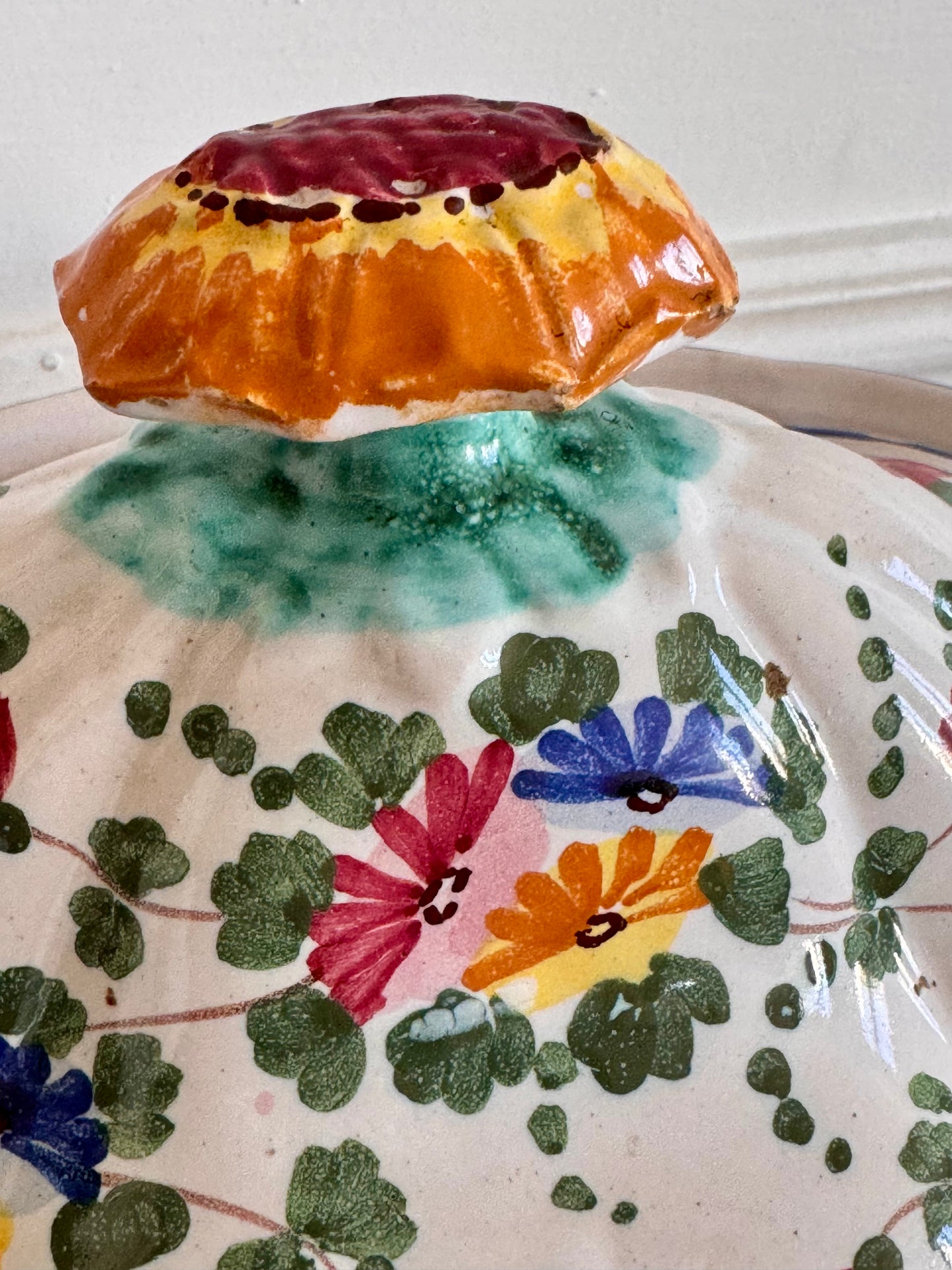 Soupière en céramique décor floral