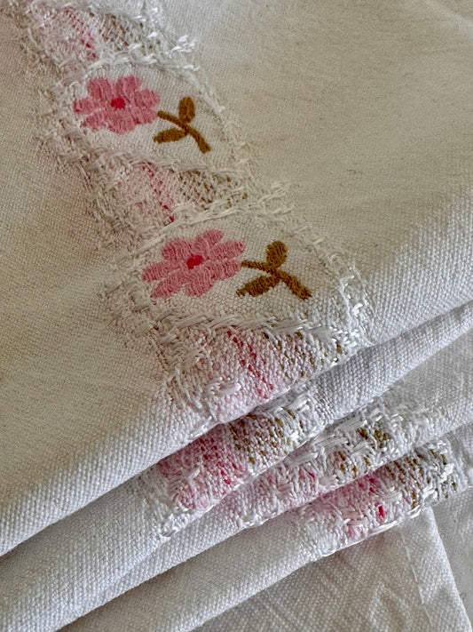 10 serviettes en coton brodées fleurs