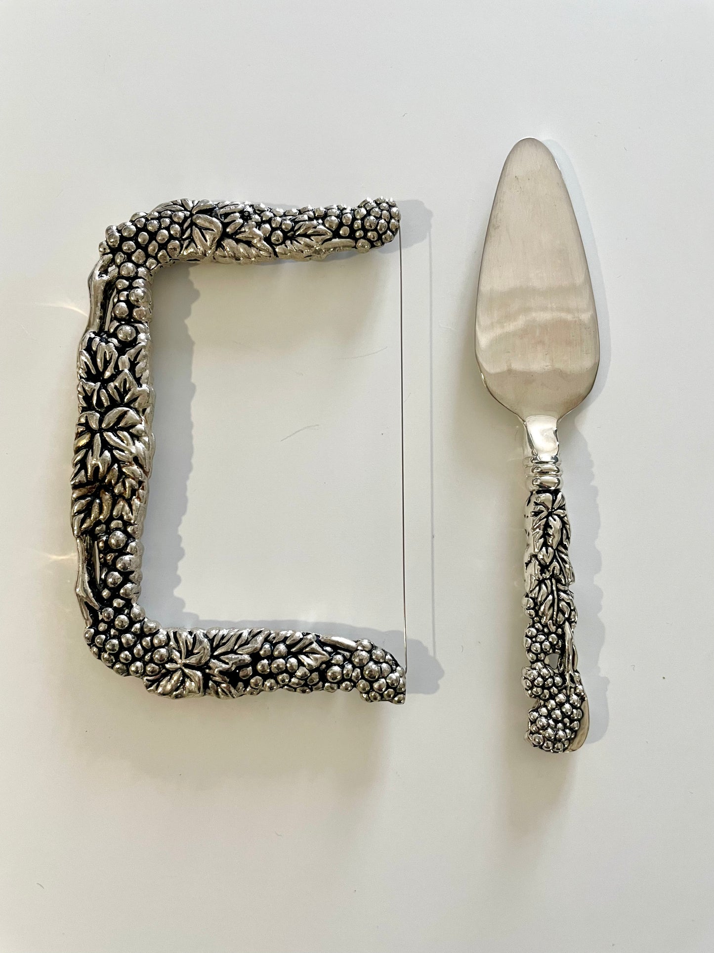 Foie gras serving cutlery