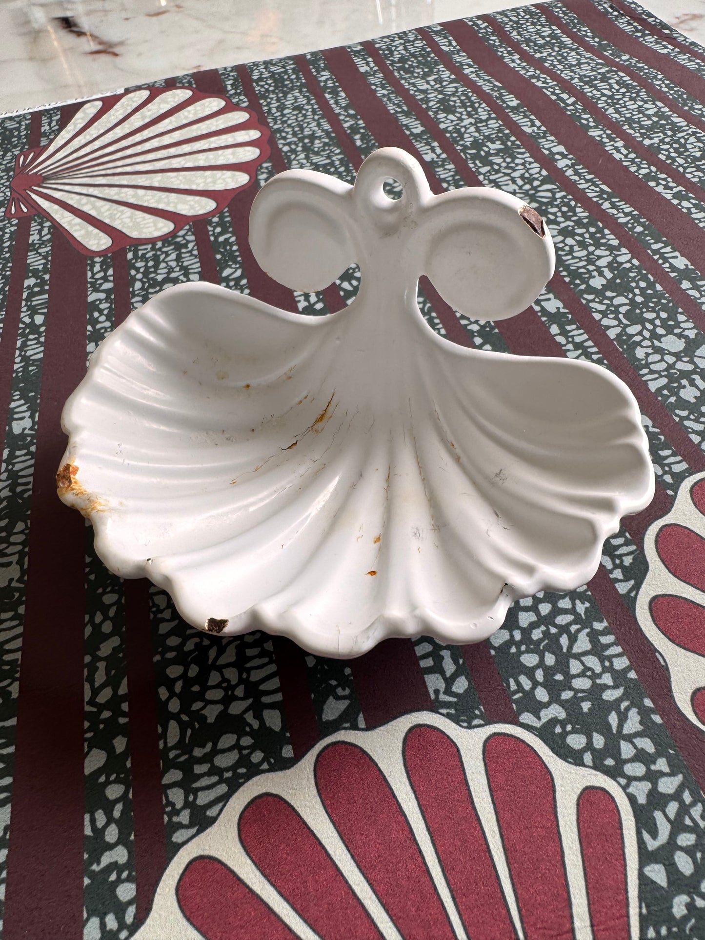 Porte savon vintage en fonte émaillée