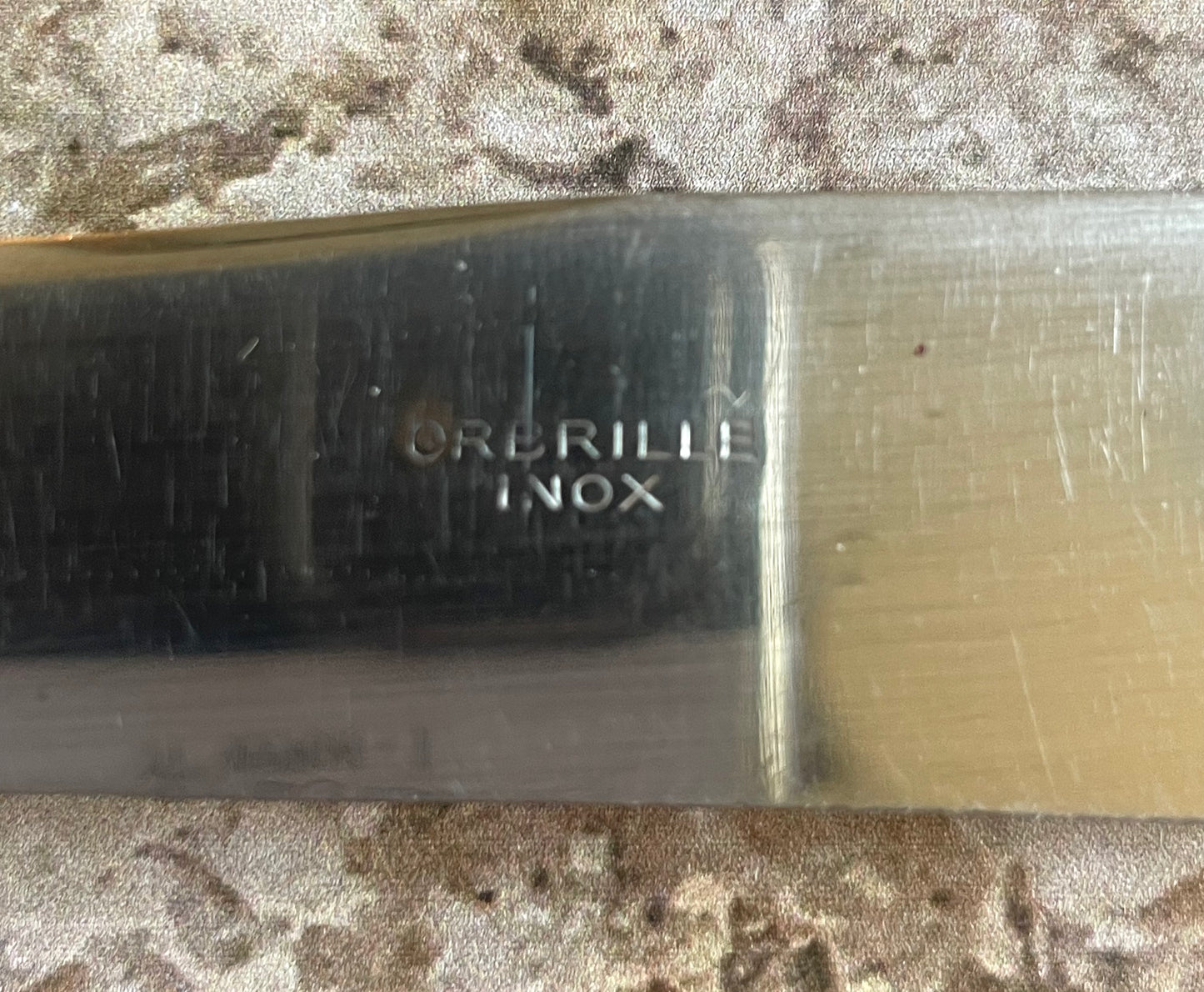 10 silver metal knives