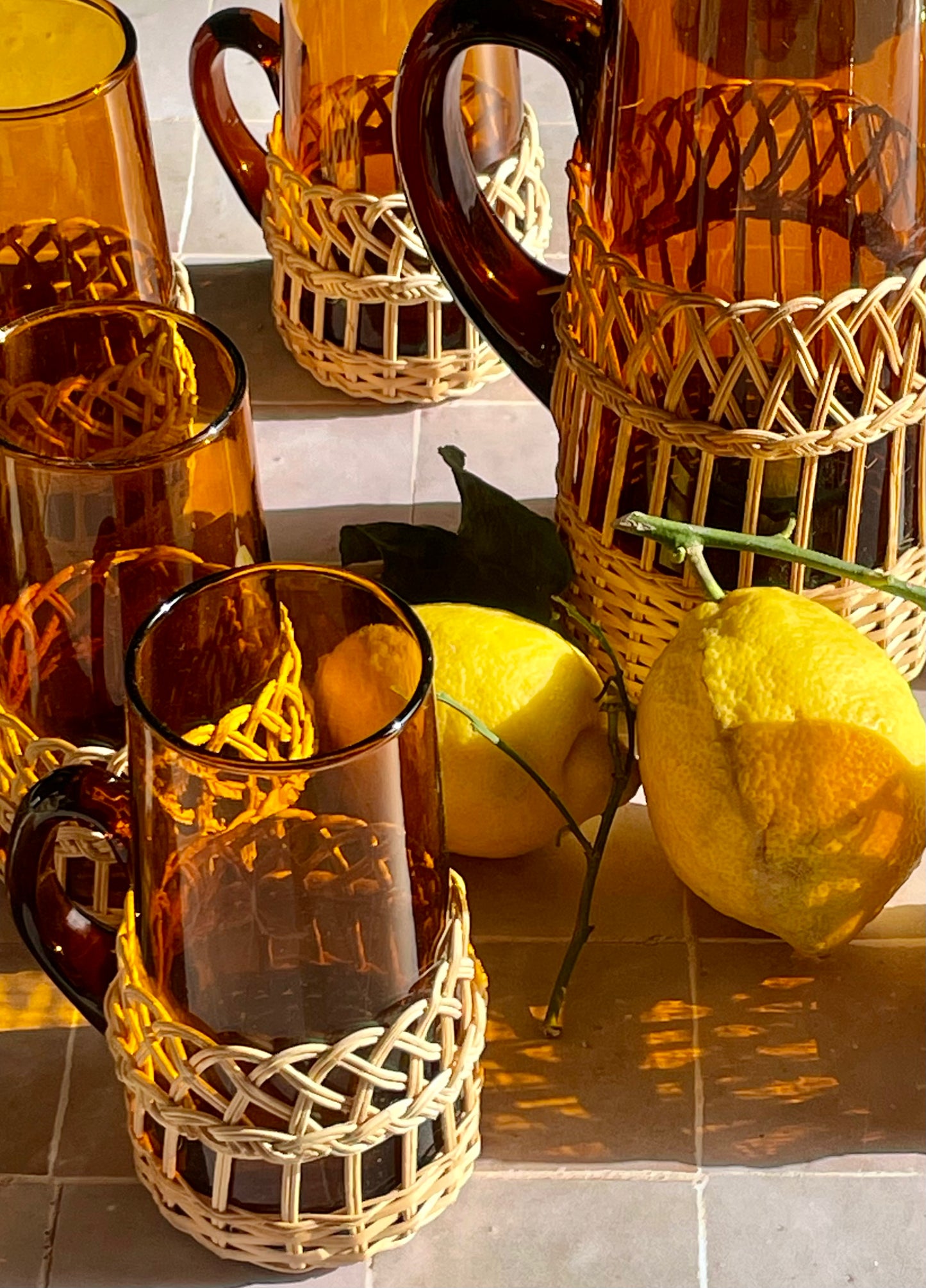 Lemonade set consisting of a carafe and 6 glasses