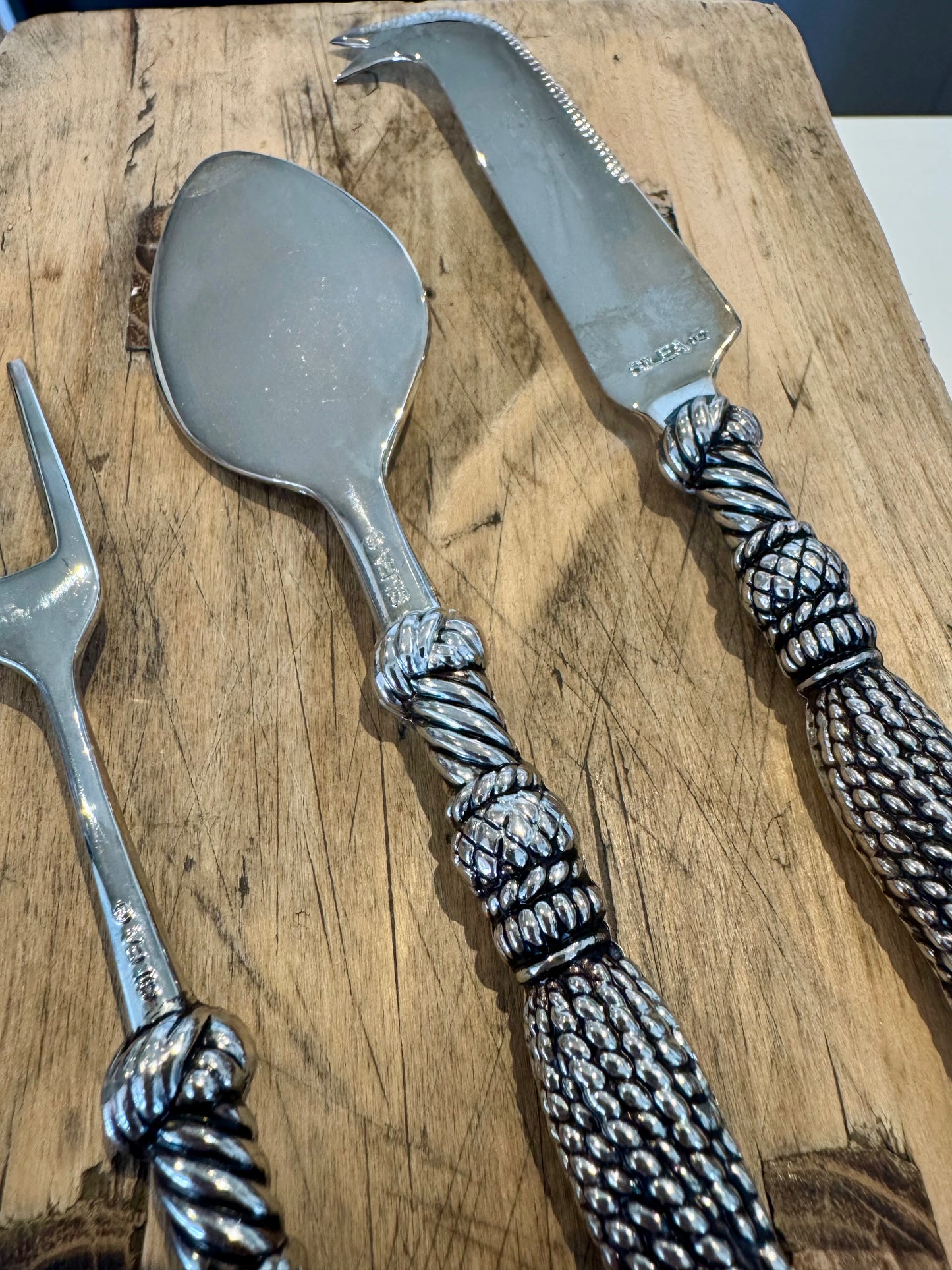 Ensemble de 3 couverts à servir le fromage