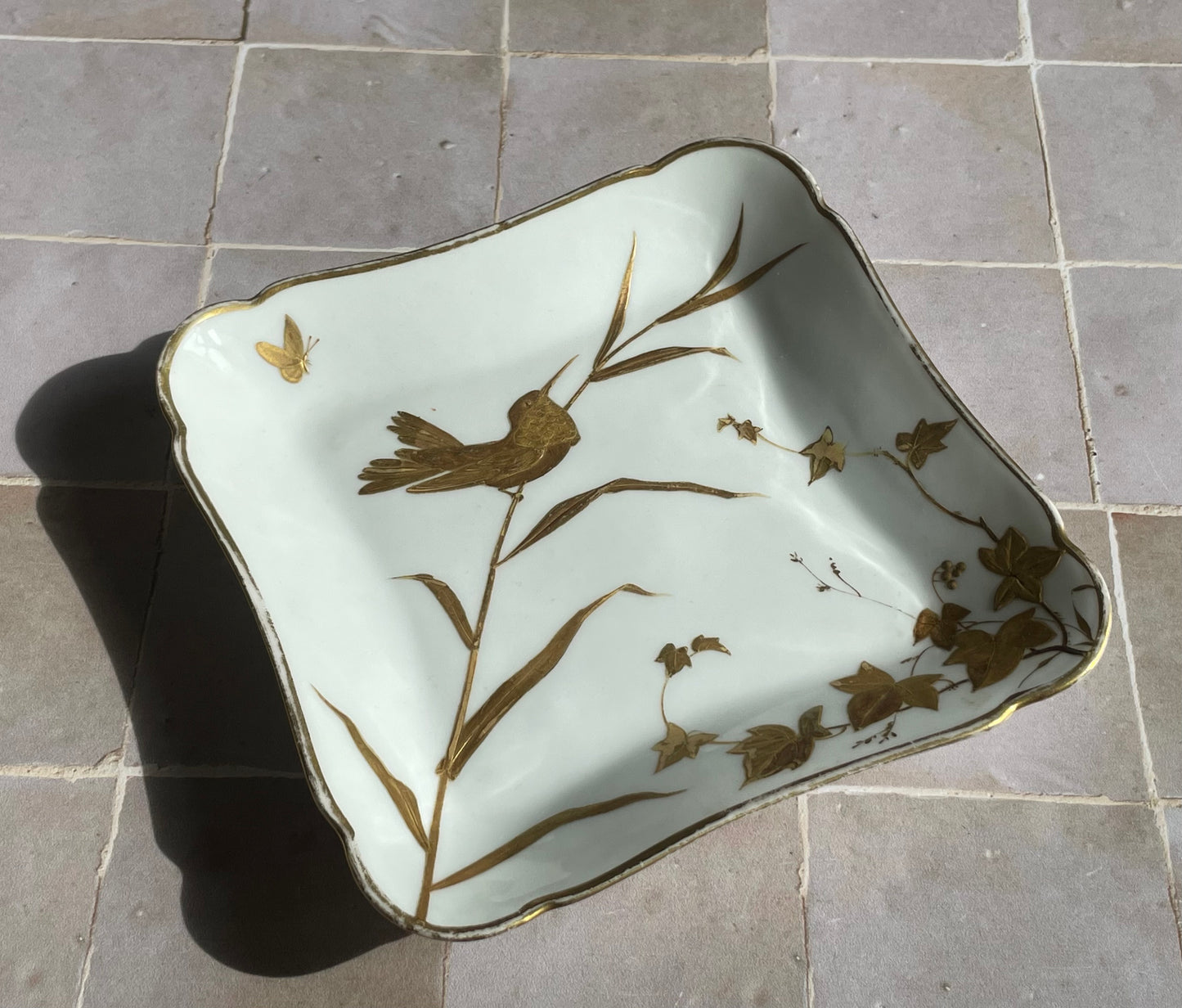GINORI white and gold porcelain empty pocket