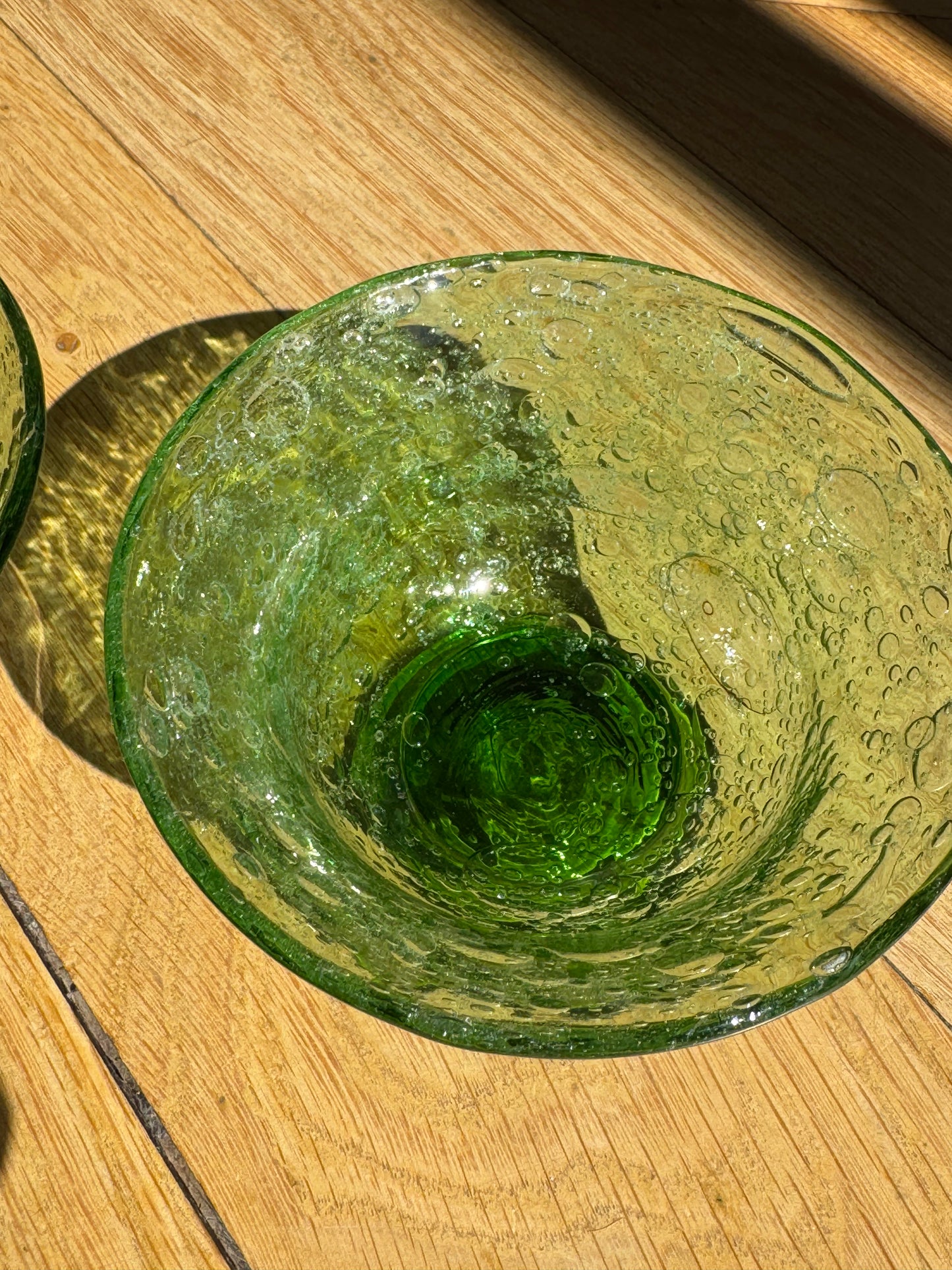 Paire de coupelles en verre bullé