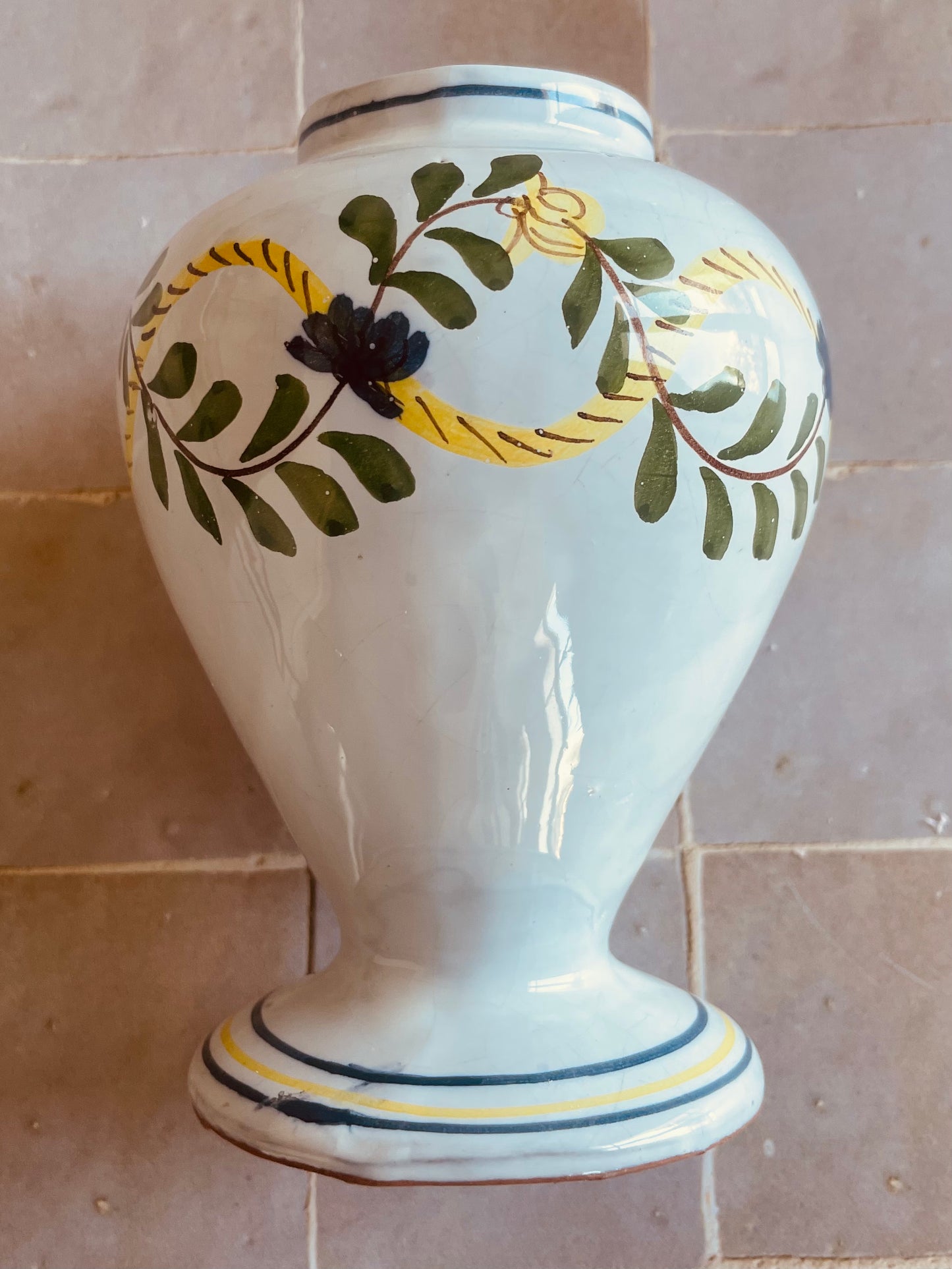 Petit vase artisanal portugais en faïence