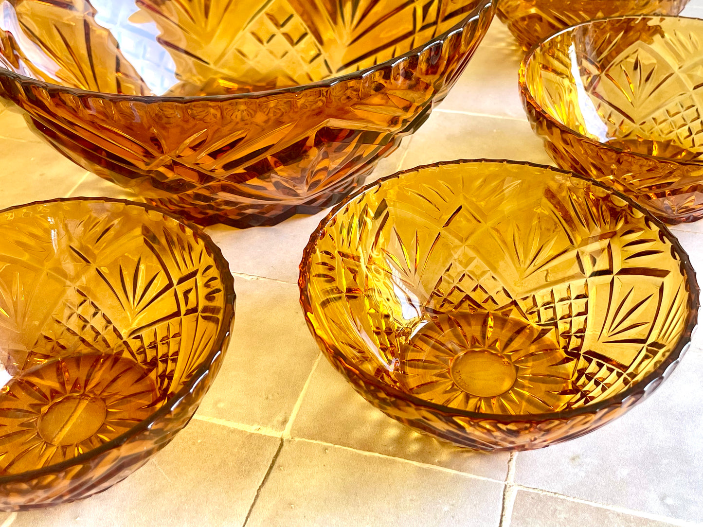 Luminarc "Comète" salad bowl and 8 bowls