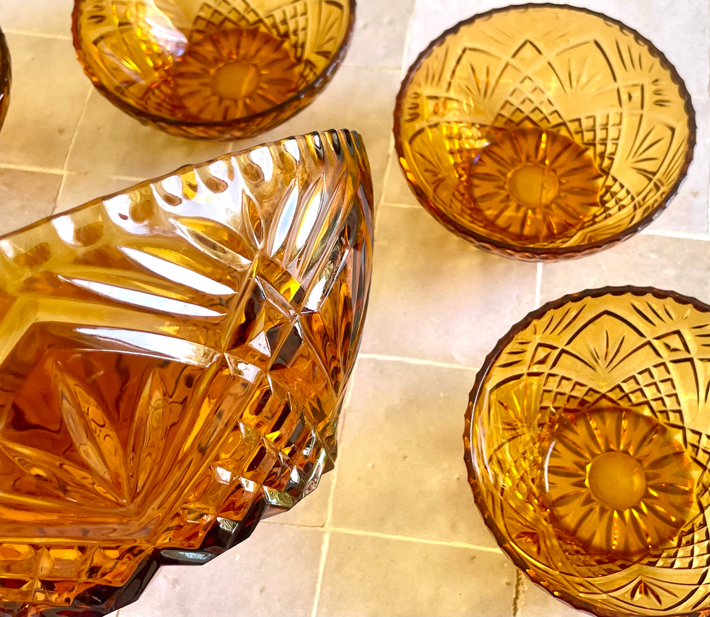 Luminarc "Comète" salad bowl and 8 bowls