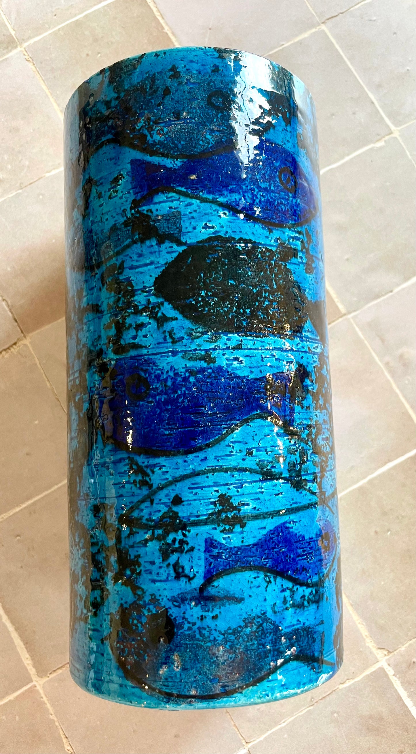 Rimini blue vase in Bitossi glazed ceramic.